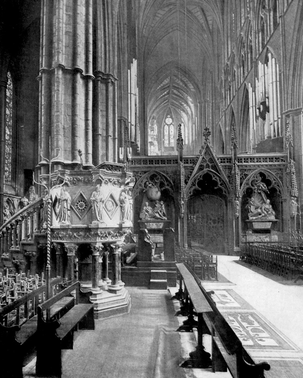 Das Kirchenschiff der Westminster Abbey, 1890 von British Photographer