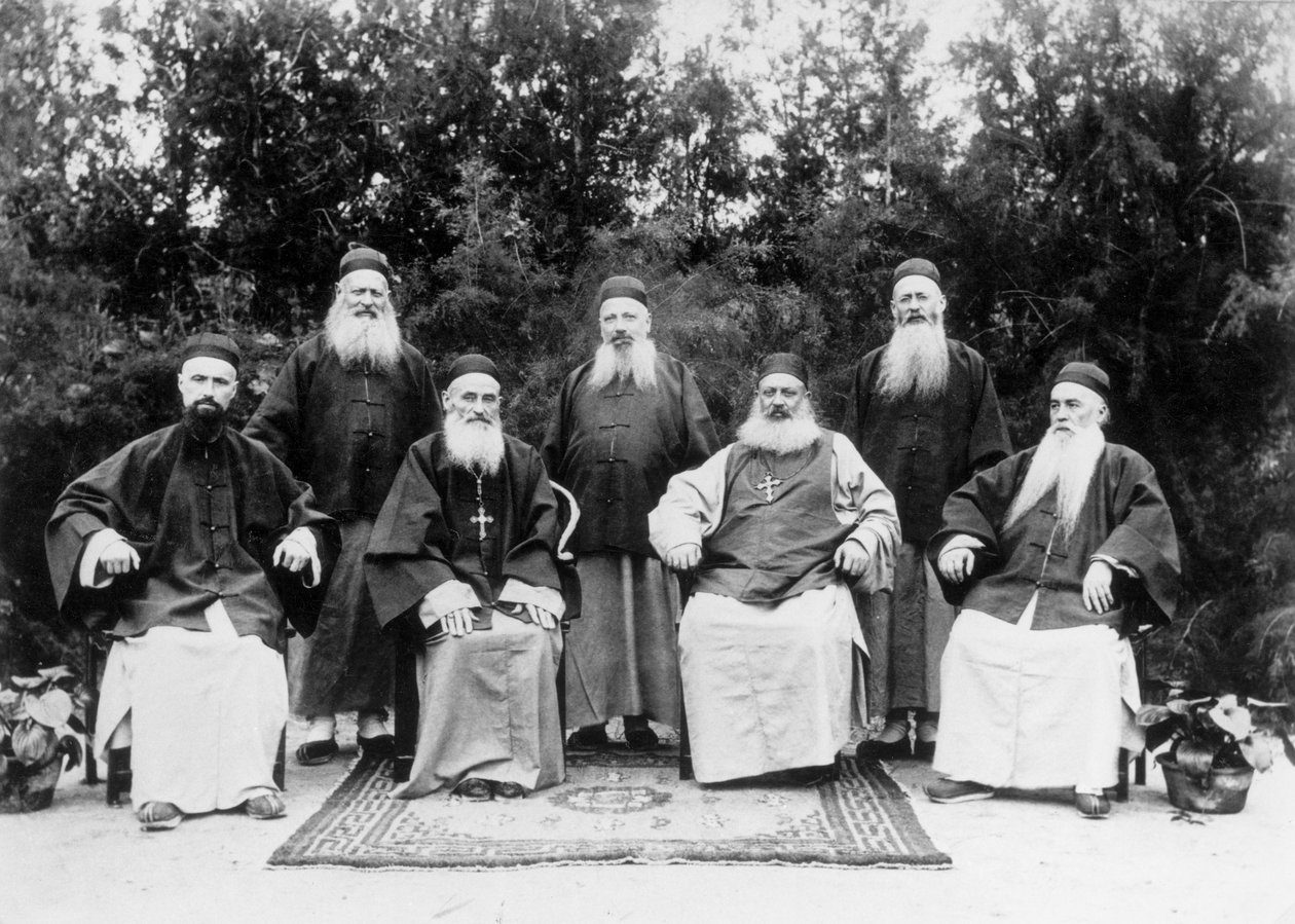Jesuiten von einer Mission in China, ca. 1900 von French Photographer