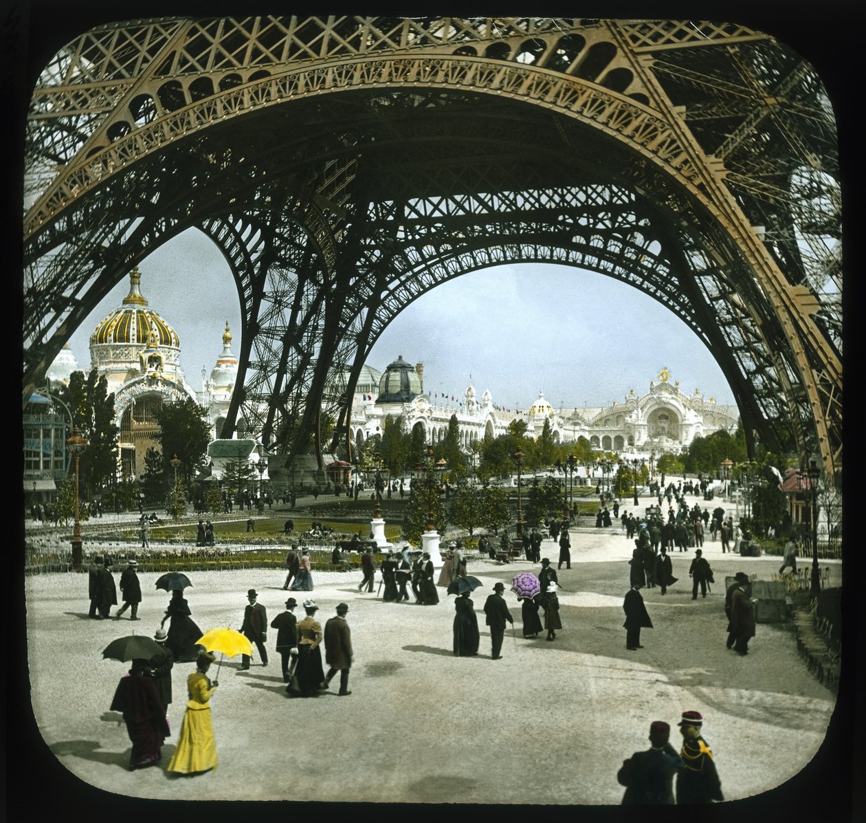 Pariser Ausstellung: Champ de Mars und Eiffelturm, Paris, Frankreich, 1900 von French Photographer