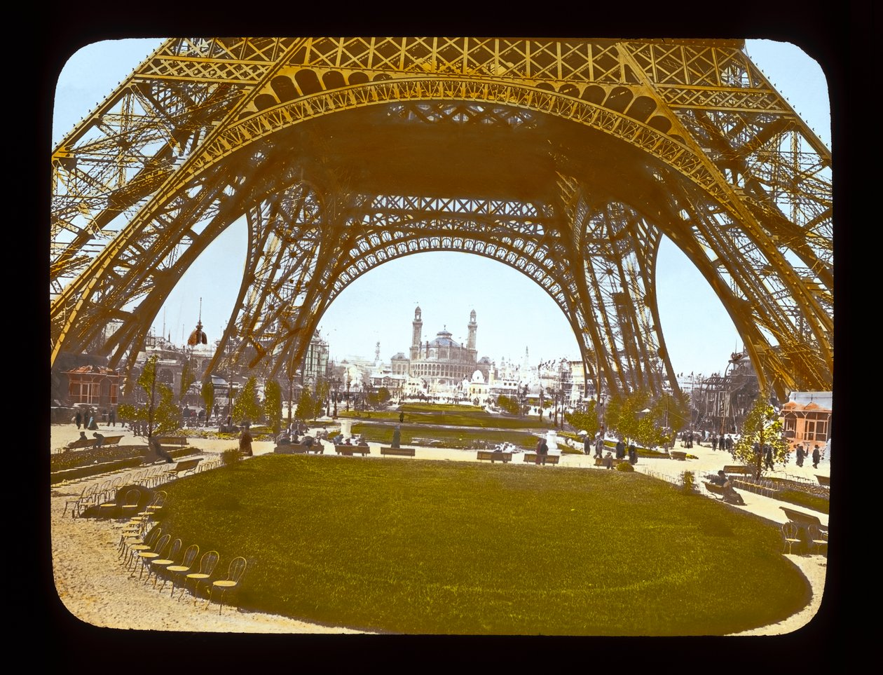 Pariser Weltausstellung: Eiffelturm und der Trocadero, 1900 von French Photographer