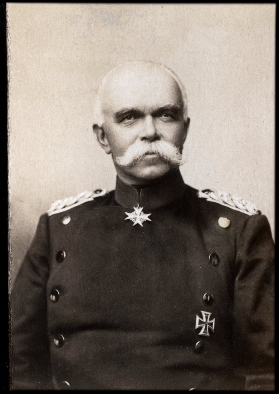 Porträt von Georg (Georges) Leo Graf von Caprivi de Caprera de Montecuccoli (1831-1899) von French Photographer