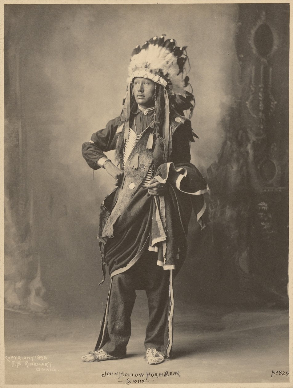 John Hollow Horn Bear, Sioux von Adolph F. Muhr