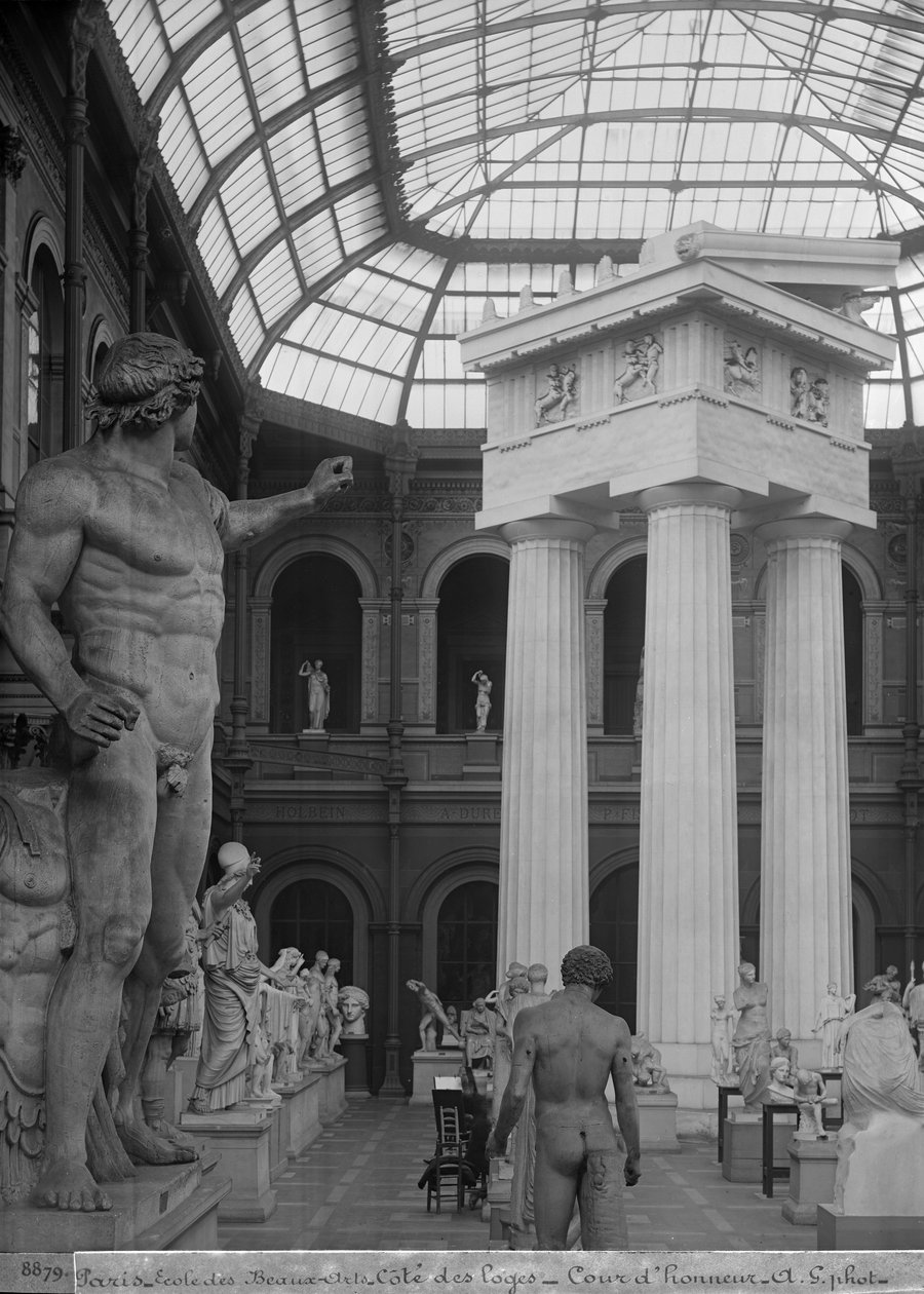 Ecole Nationale des Beaux-Arts, Palais des Etudes, der Glashof, ca. 1890-99 von Adolphe Giraudon