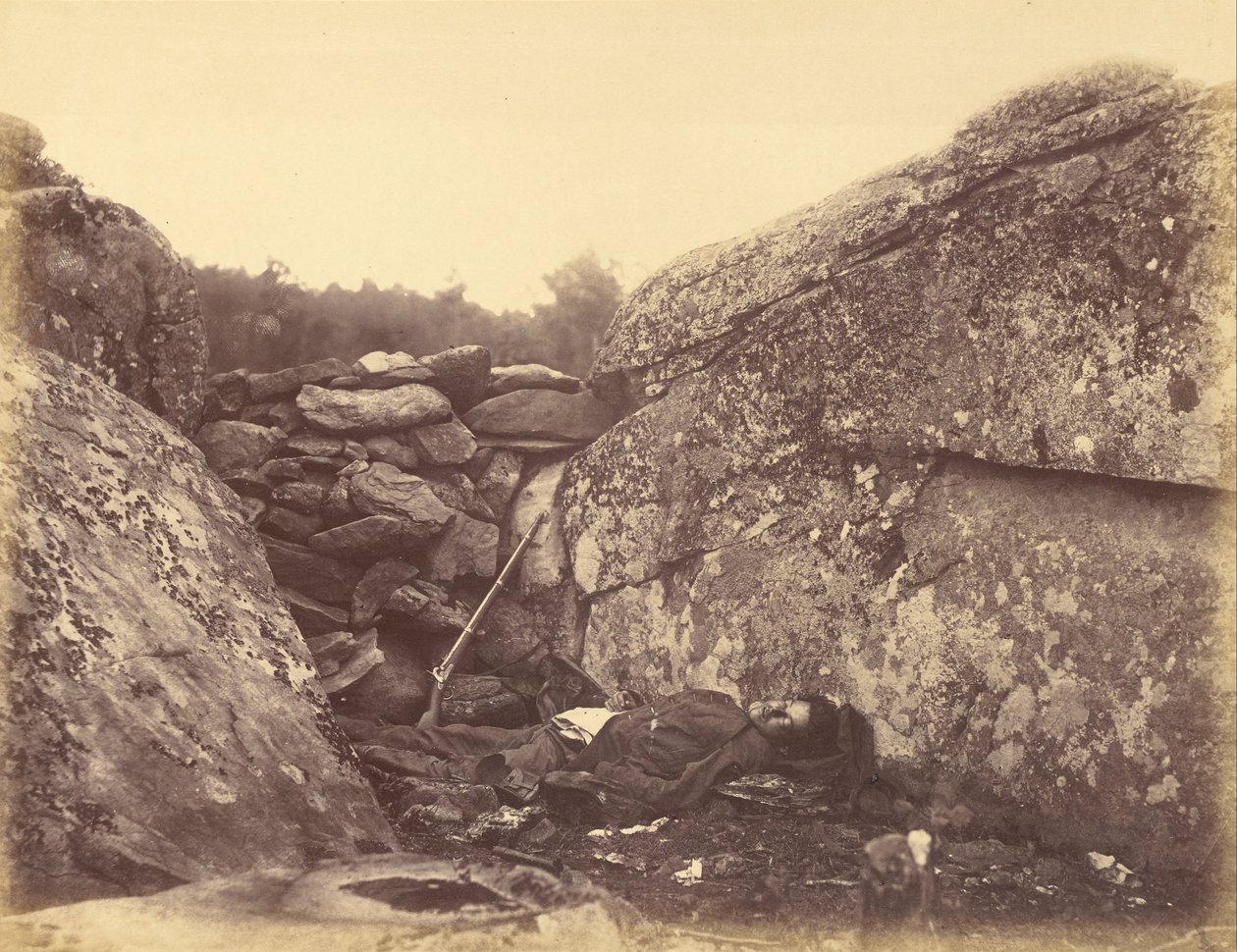 Heim eines Rebellen-Scharfschützen, Gettysburg von Alexander Gardner