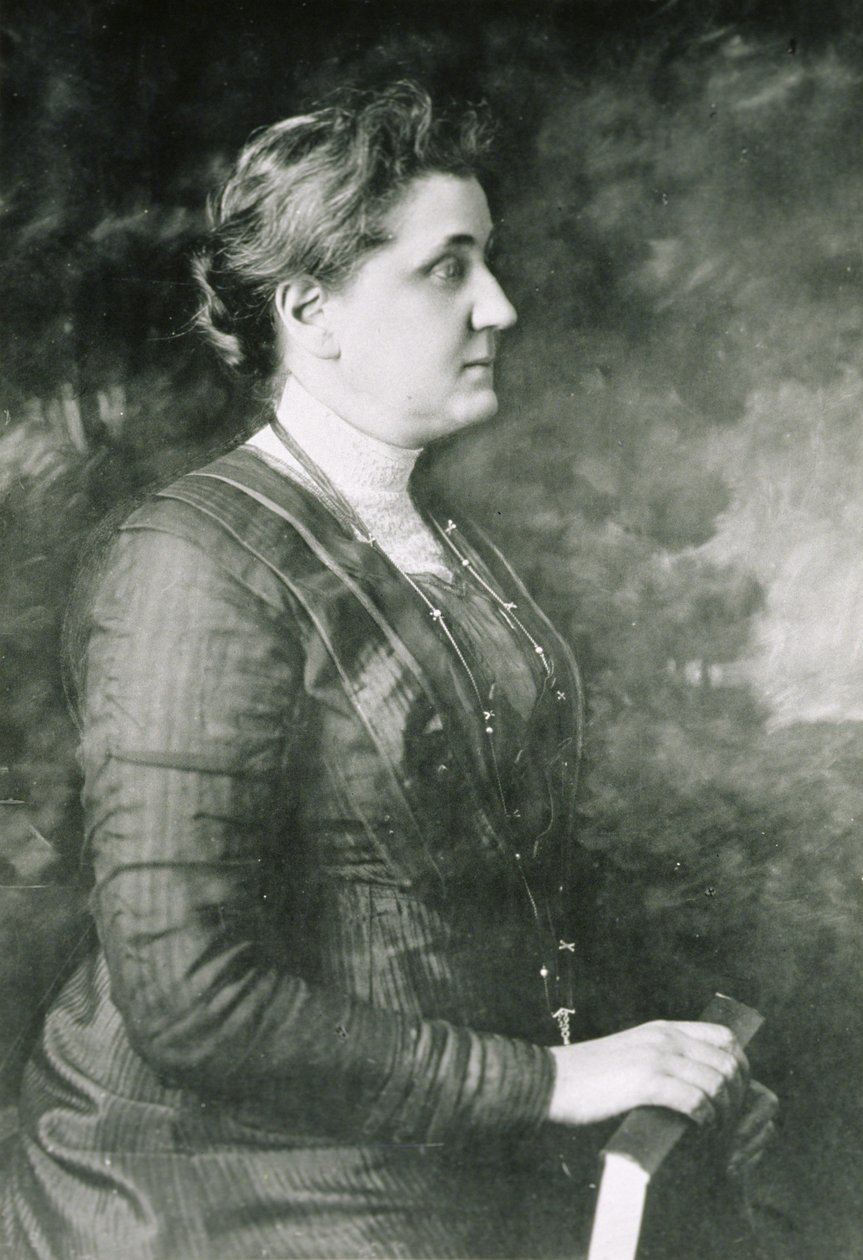 Jane Addams mit einem Buch, 1913 von American Photographer