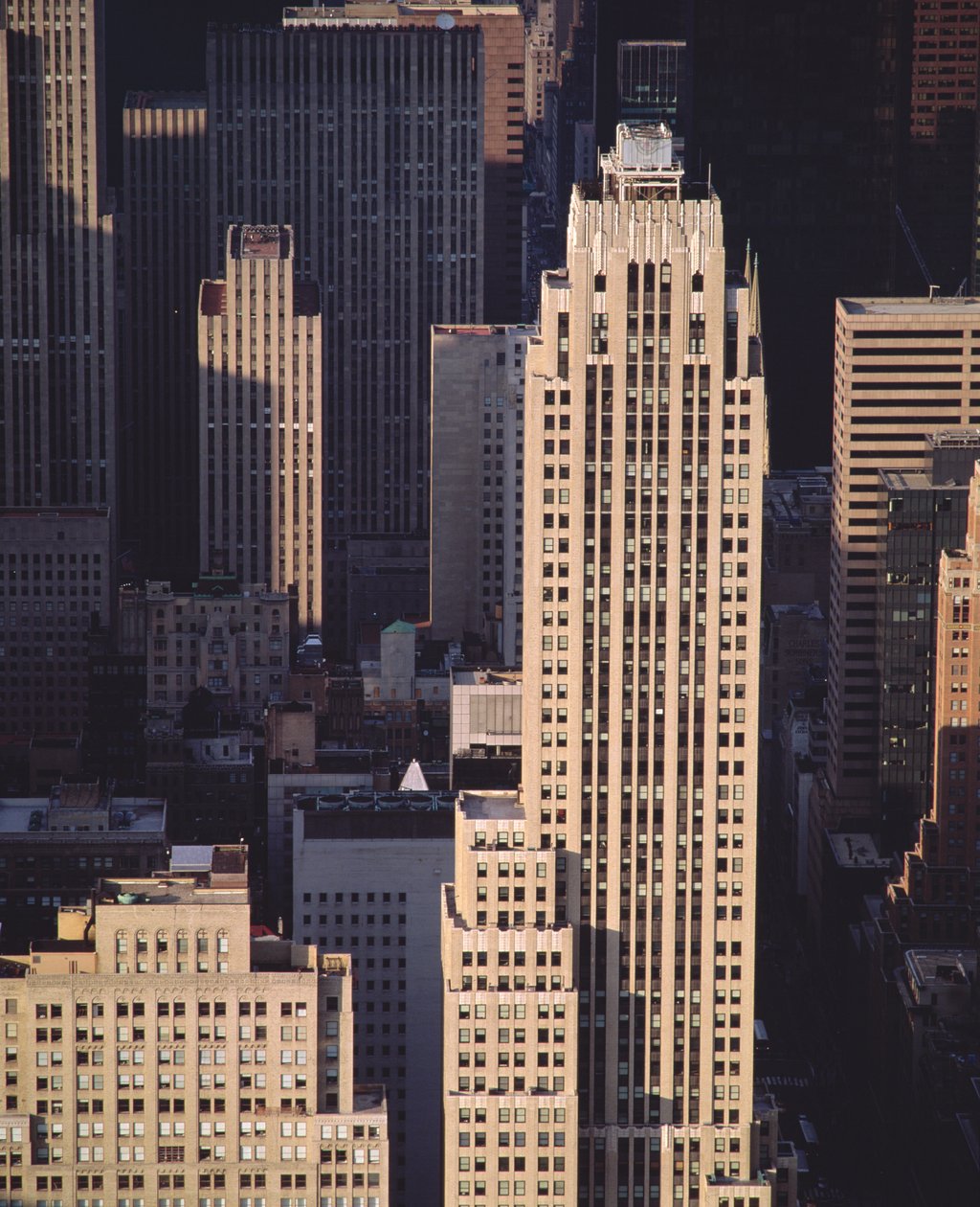Blick auf Wolkenkratzer von American School