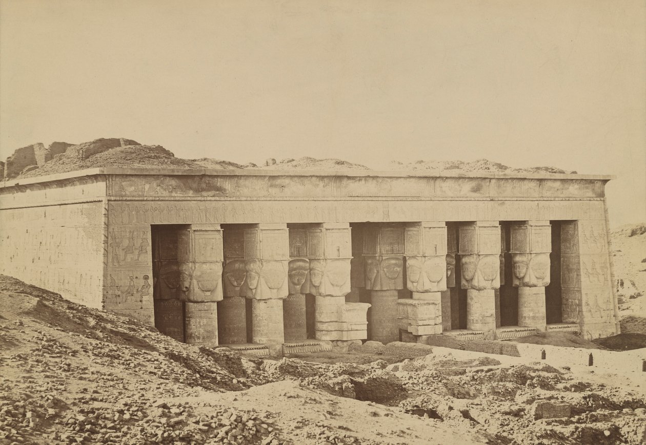 Dendera: Fassade von Antonio Beato