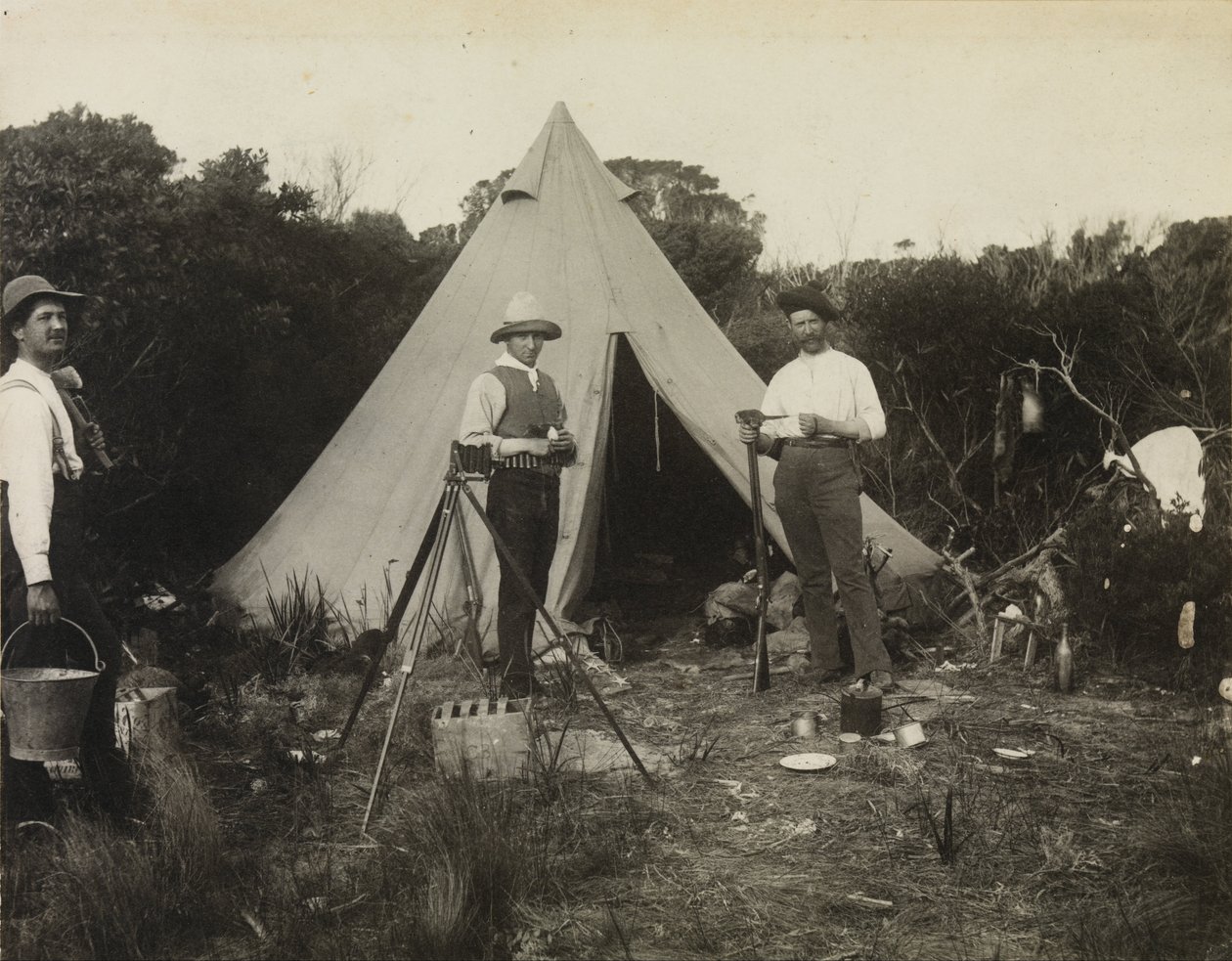 Lageransicht, Expedition des Field Naturalists