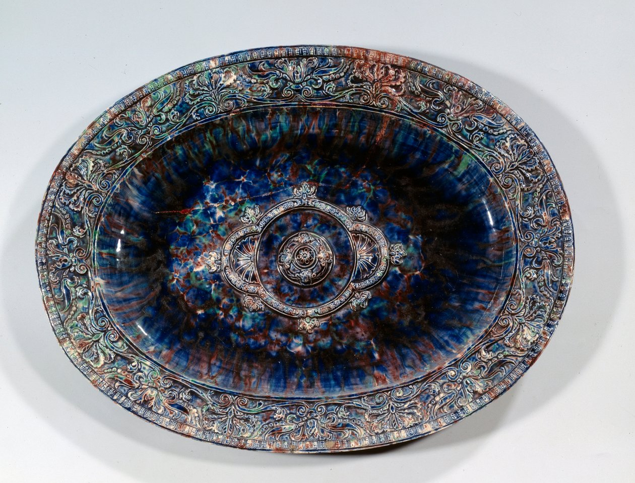 Große ovale Schale aus Fayence von Bernard (school of) Palissy