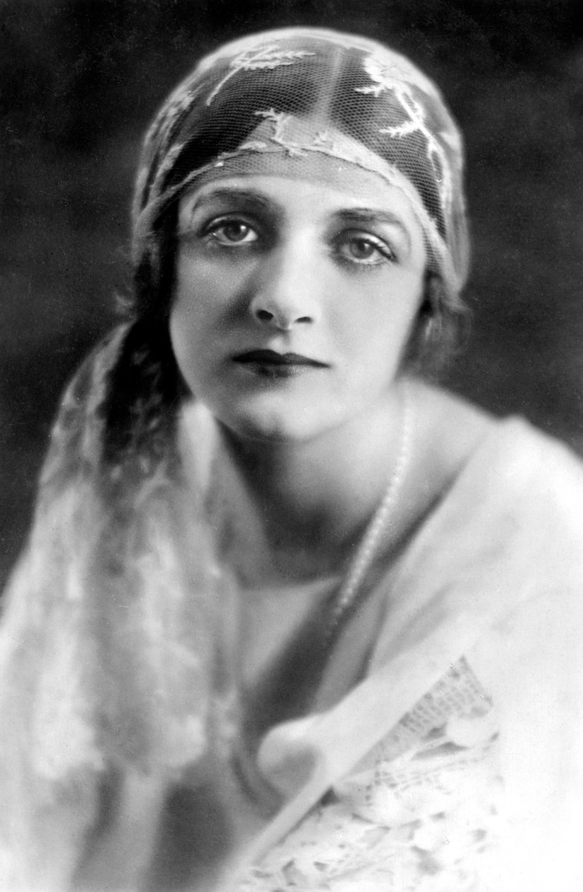 Gladys Cooper, englische Schauspielerin von Bertram Park