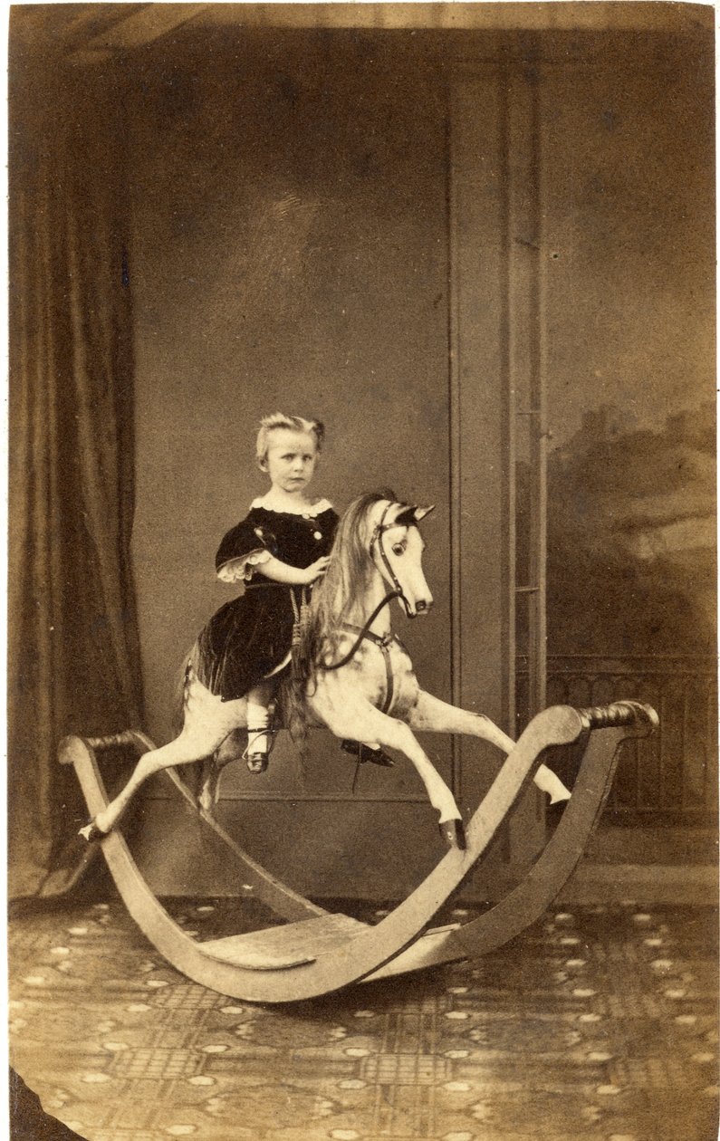 Mädchen auf großem Schaukelpferd, 1860er Jahre von Brading and Cantelo
