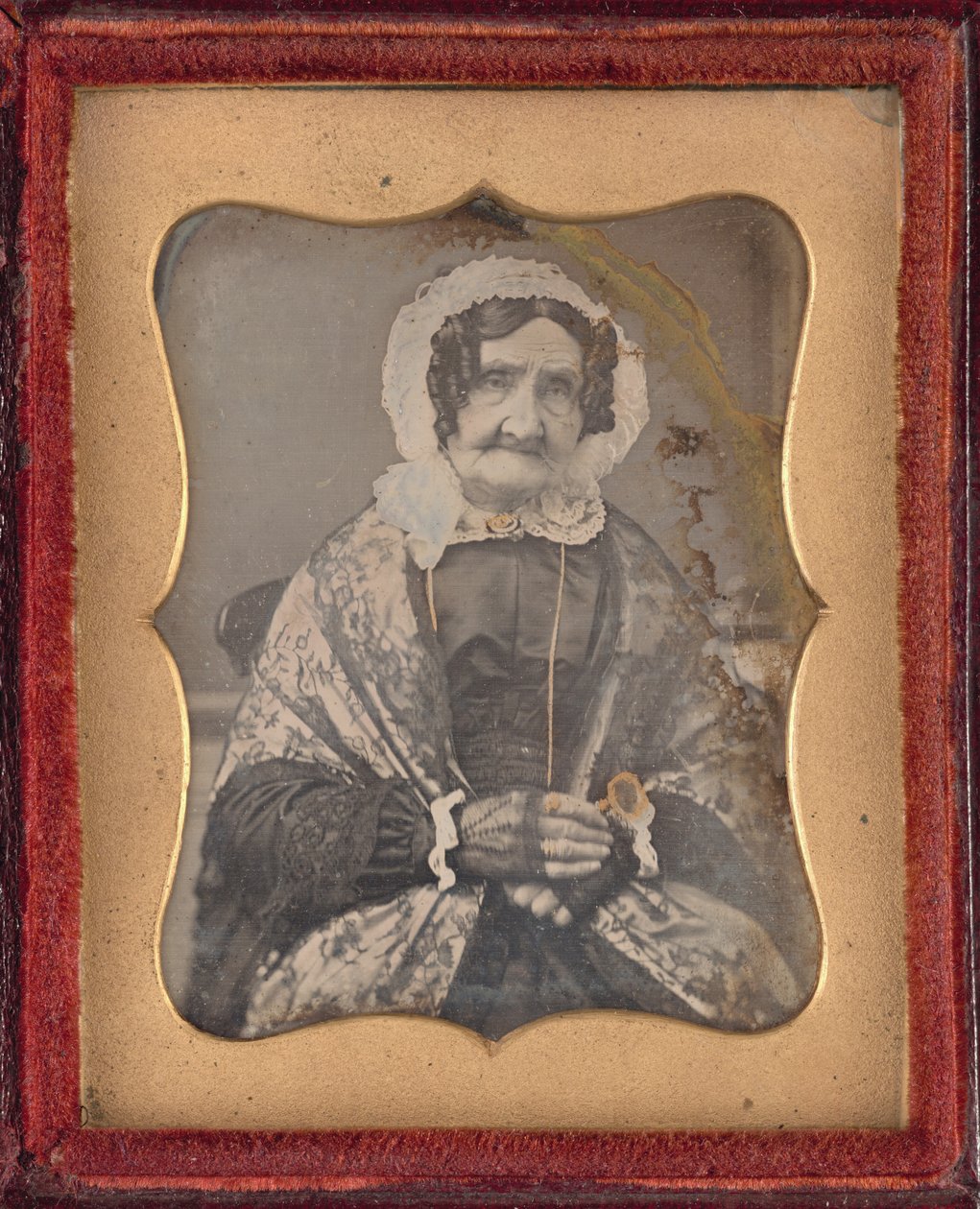 Porträt einer Frau, ca. 1850 (Foto) von British Photographer