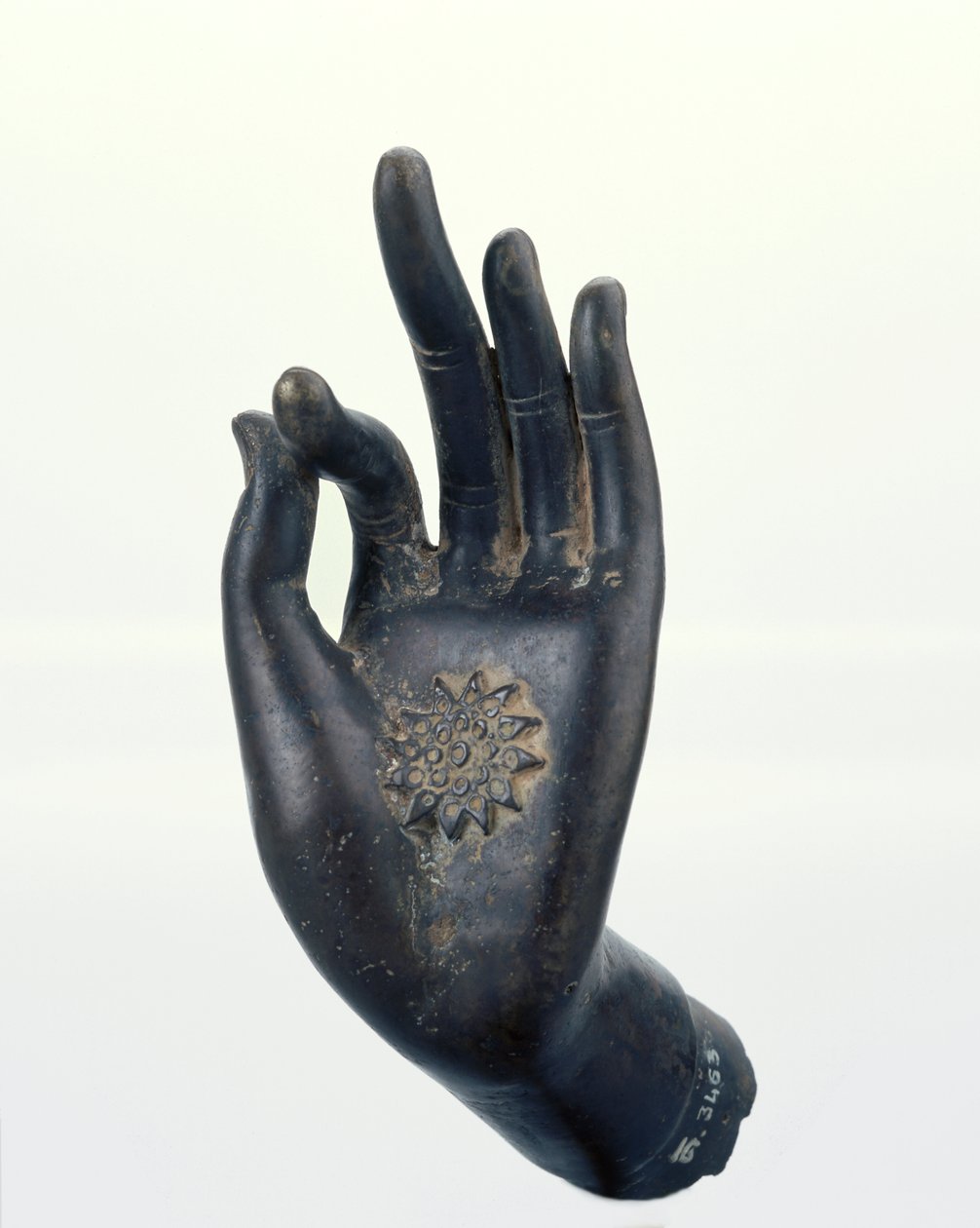 Hand des Buddha (Bronze) von Cambodian School