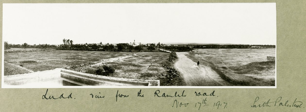 Ludd, Blick von der Ramleh-Straße, 17. November 1917 von Capt. Arthur Rhodes