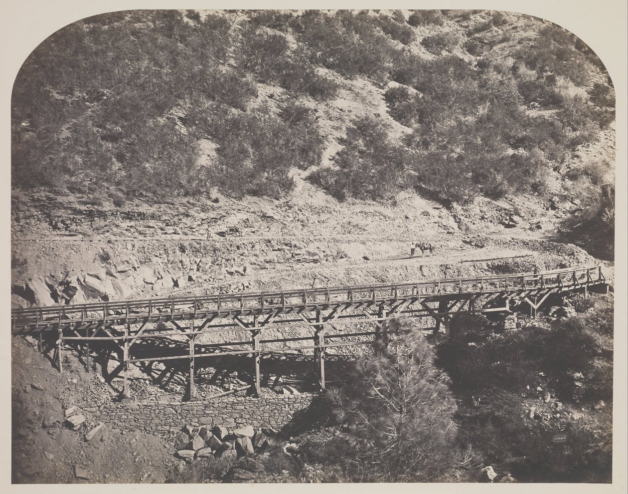 Eisenbahnbrücke, Kap Horn, Mariposa County von Carleton E. Watkins