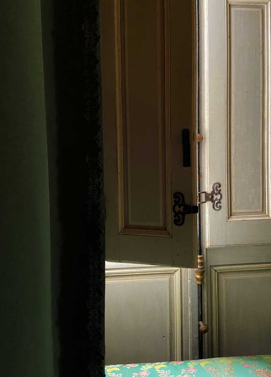 Komposition - Fenster, 2022 von Cécile Jamet