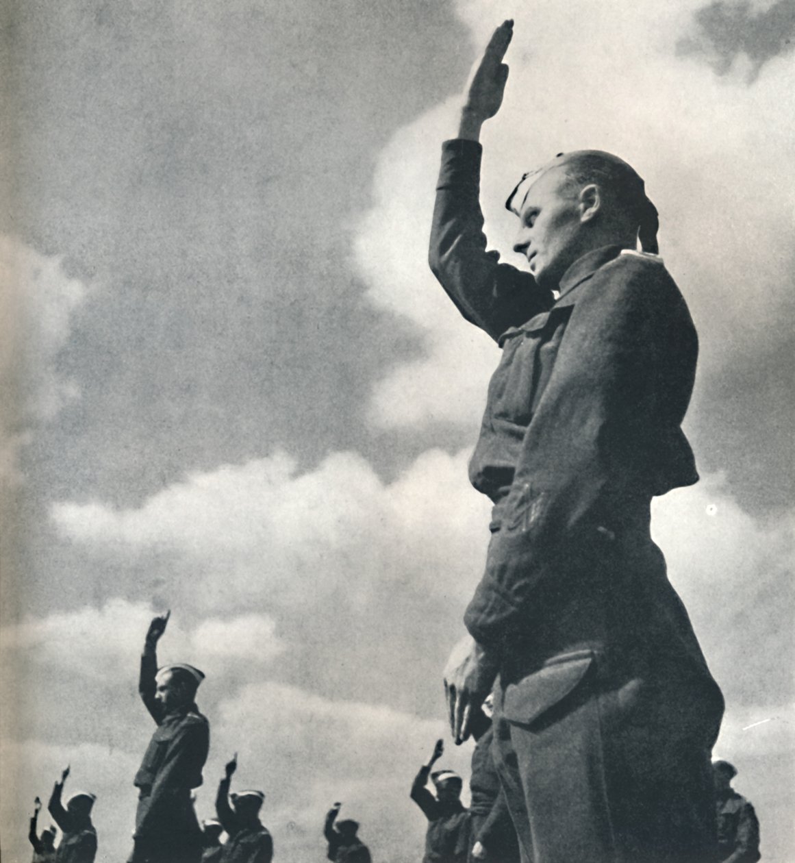 Hände der Armee von Cecil Beaton