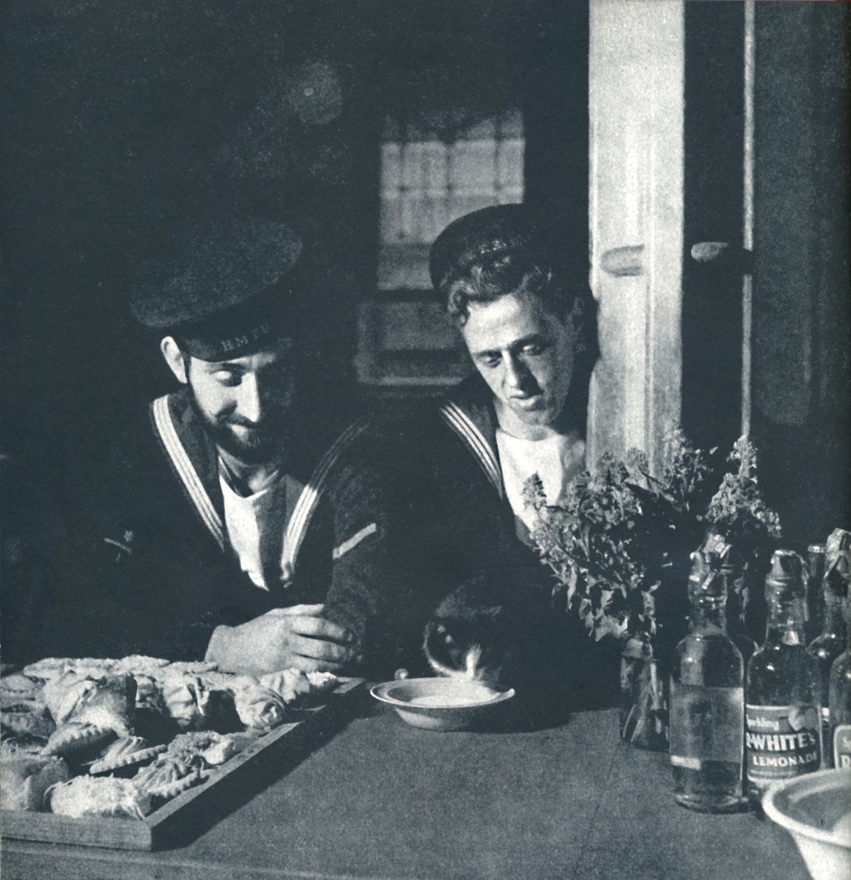 Erfrischungsgetränke, 1941 von Cecil Beaton