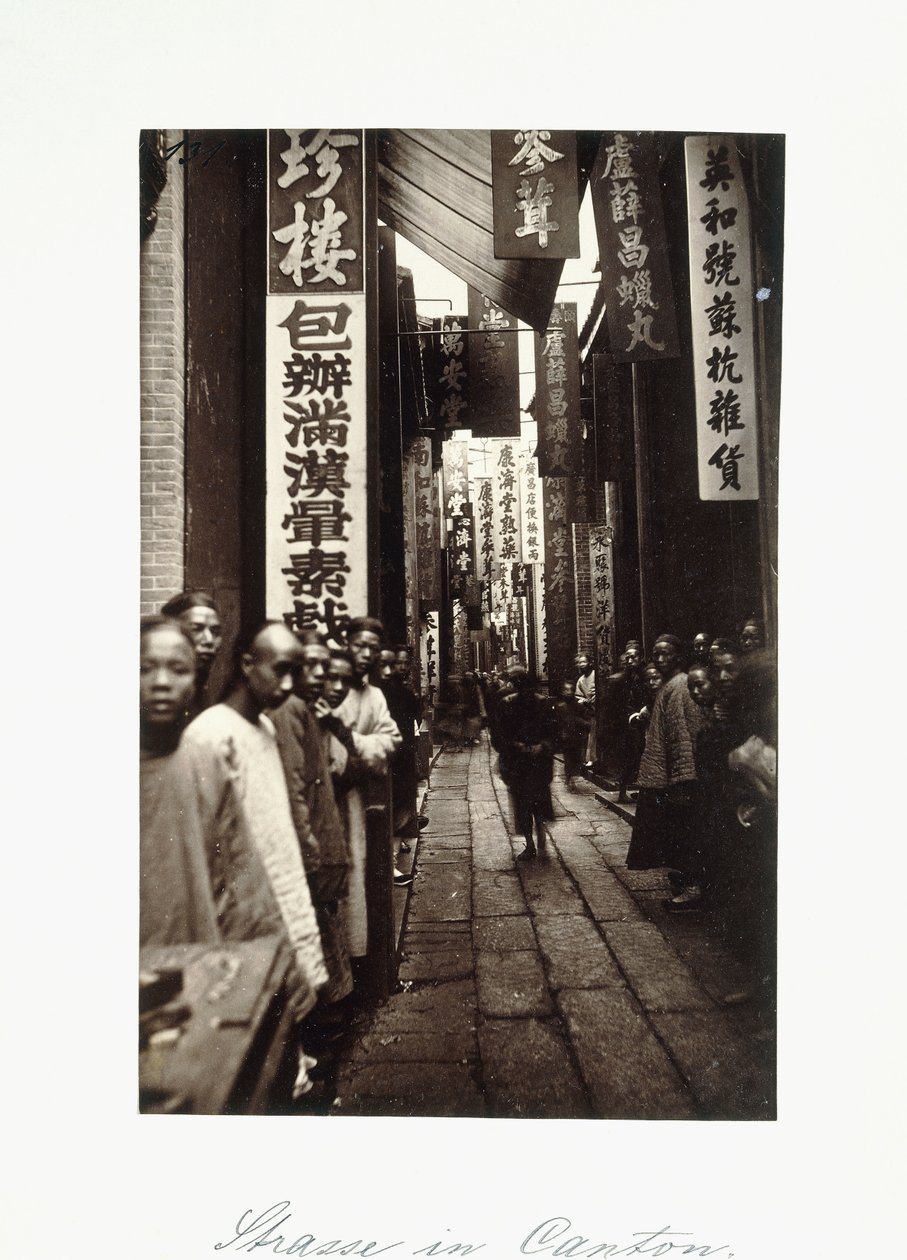Straßenszene in Kanton, ca. 1870er Jahre von Chinese Photographer