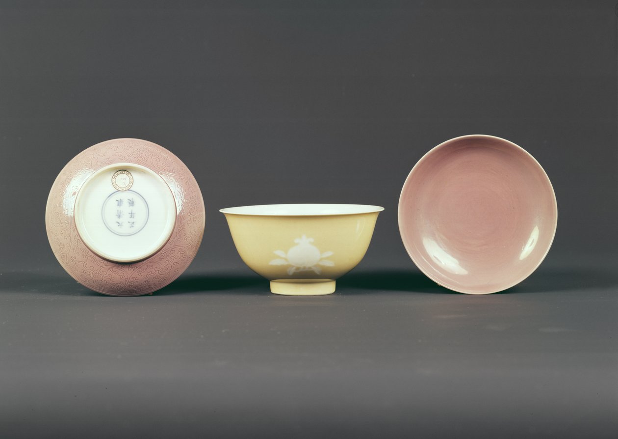 Runde Schale, Chien Lung Periode (1736-95) von Chinese School