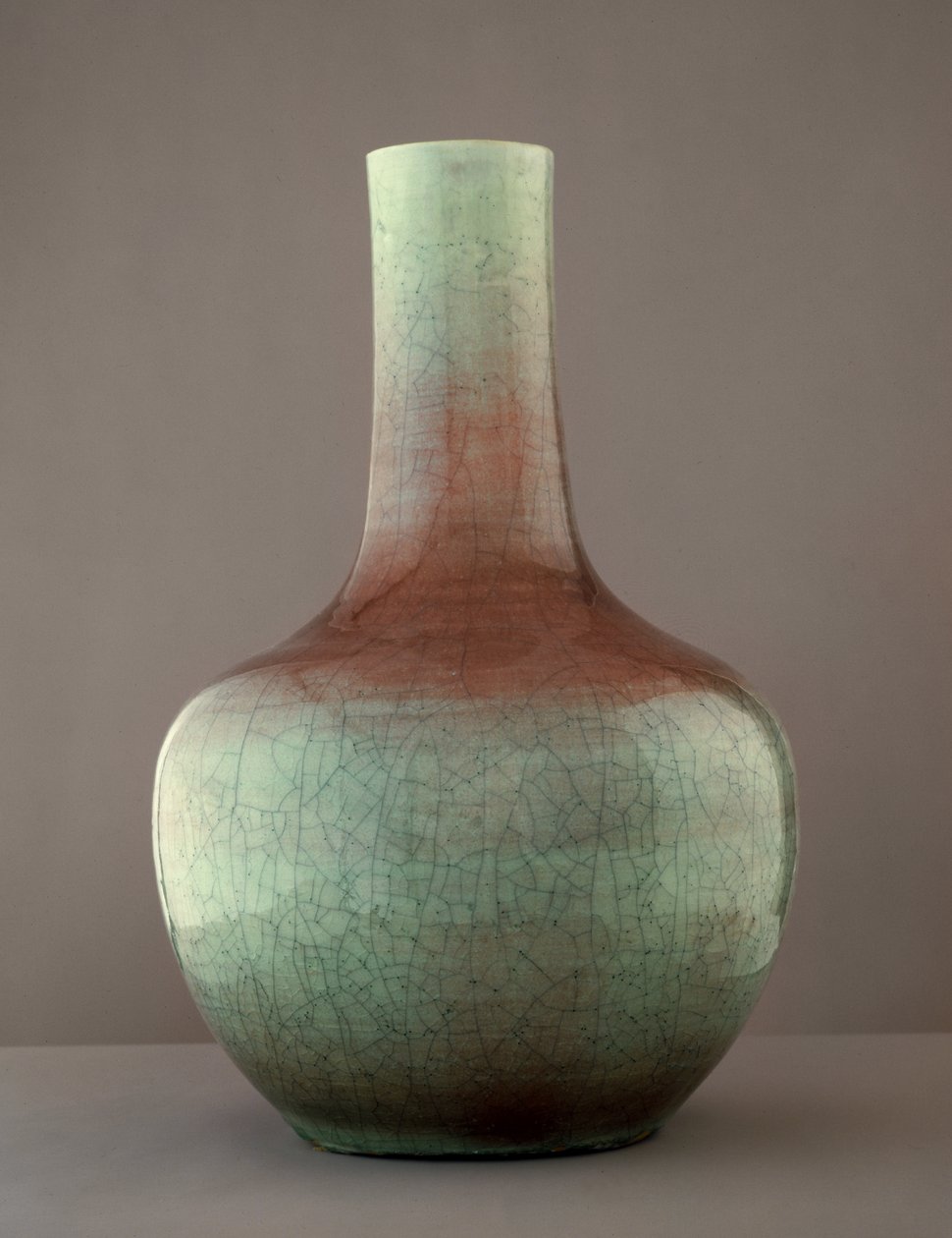 Gefäß mit farbiger Glasur (Irdenware) von Ching Period Chinese School