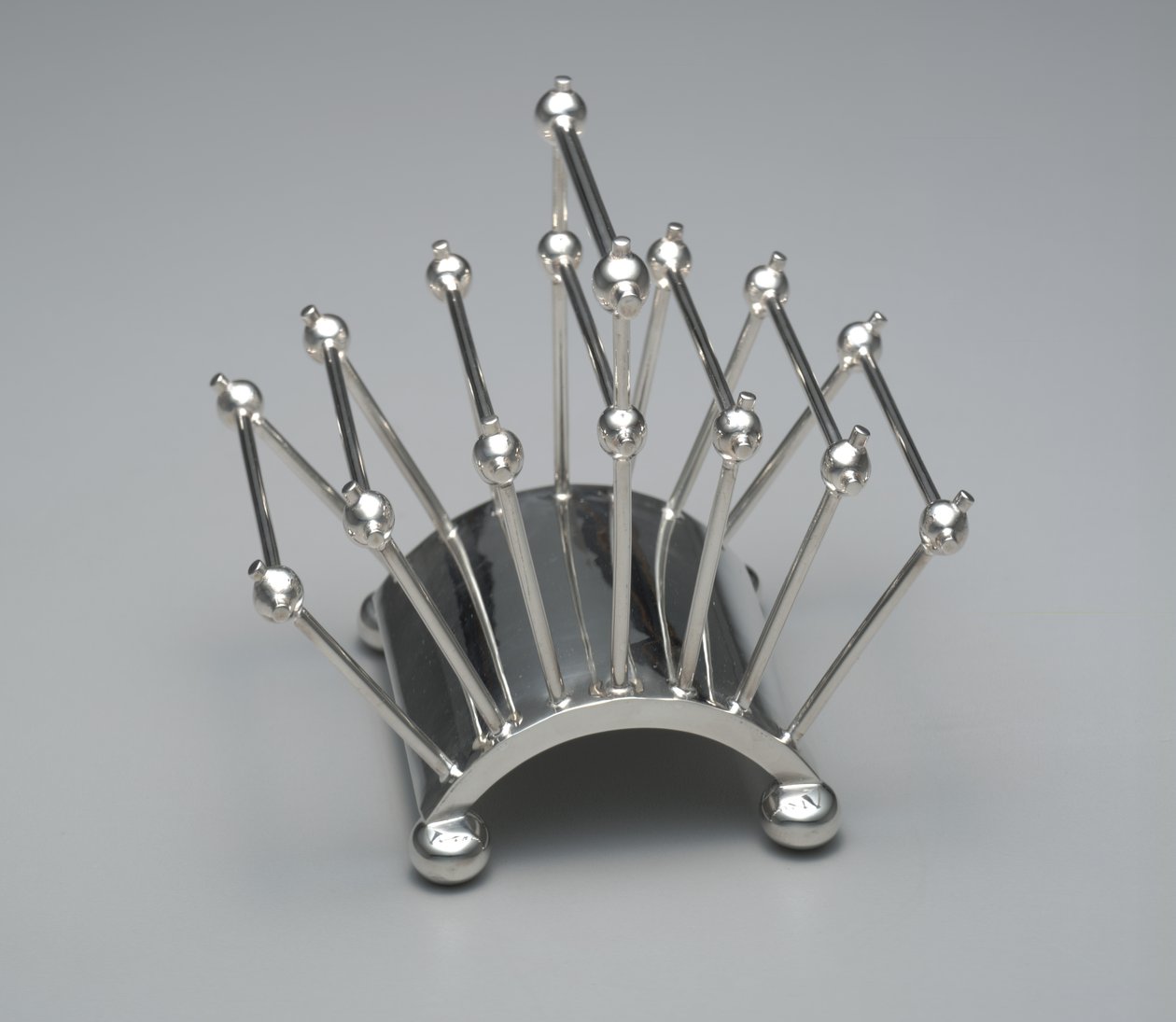 Toastständer, ca. 1881 von Christopher Dresser