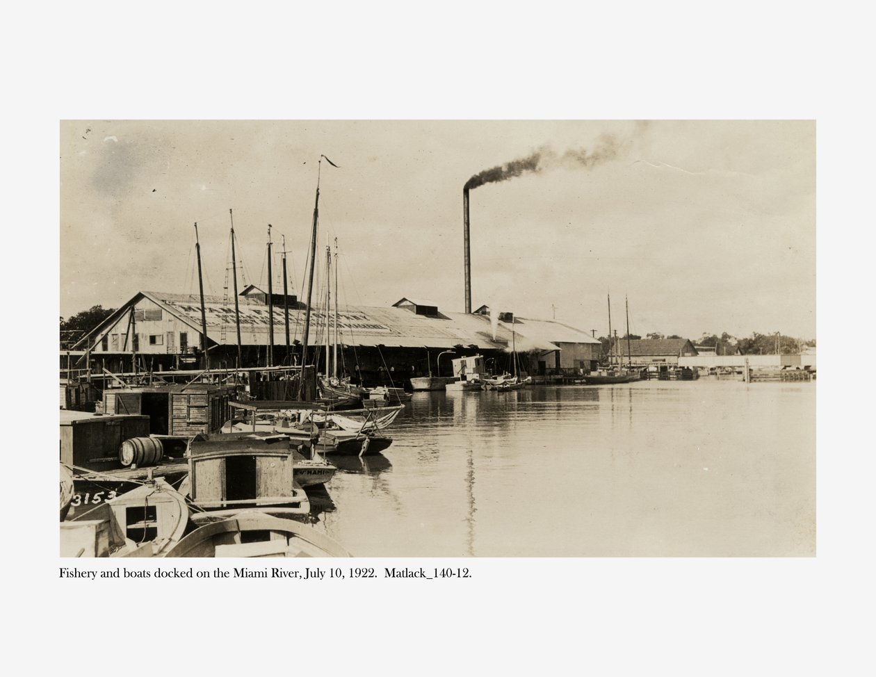 Fischereien und Boote am Miami River, 10. Juli 1922 von Claude C. Matlack