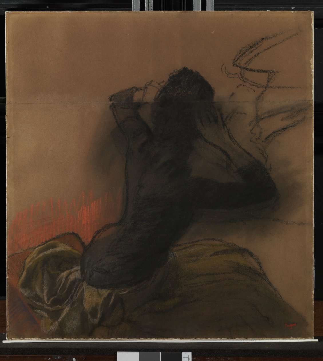 Frau richtet ihr Haar, ca. 1884 von Edgar Degas