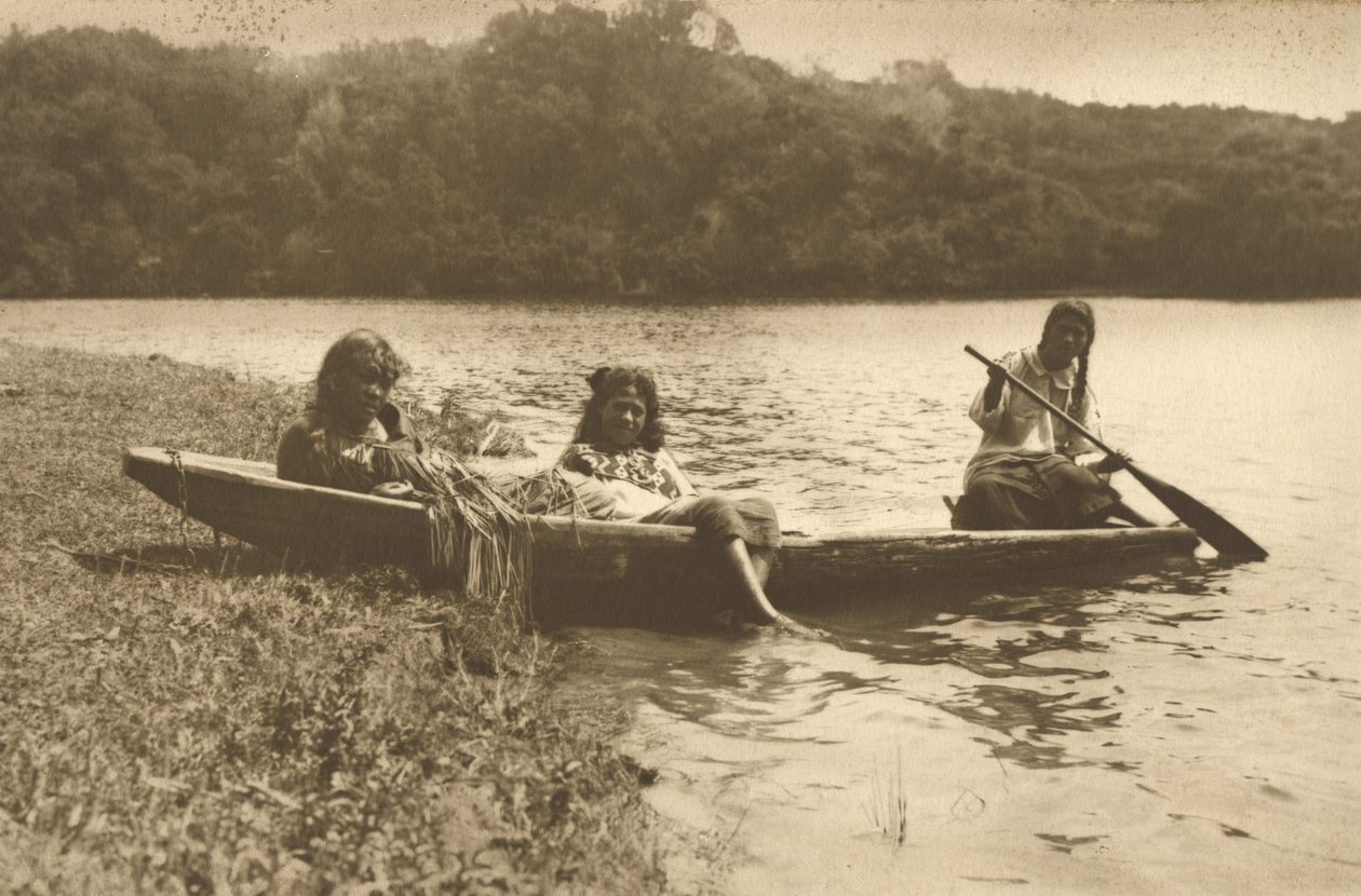 Waka, Lake Rotoiti, ca. 1915 von Edward Payton