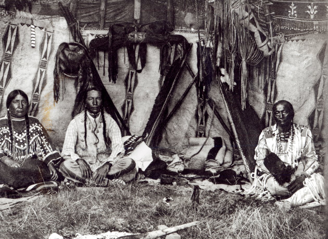 Innenraum der Piegan-Lodge von Edward Sheriff Curtis