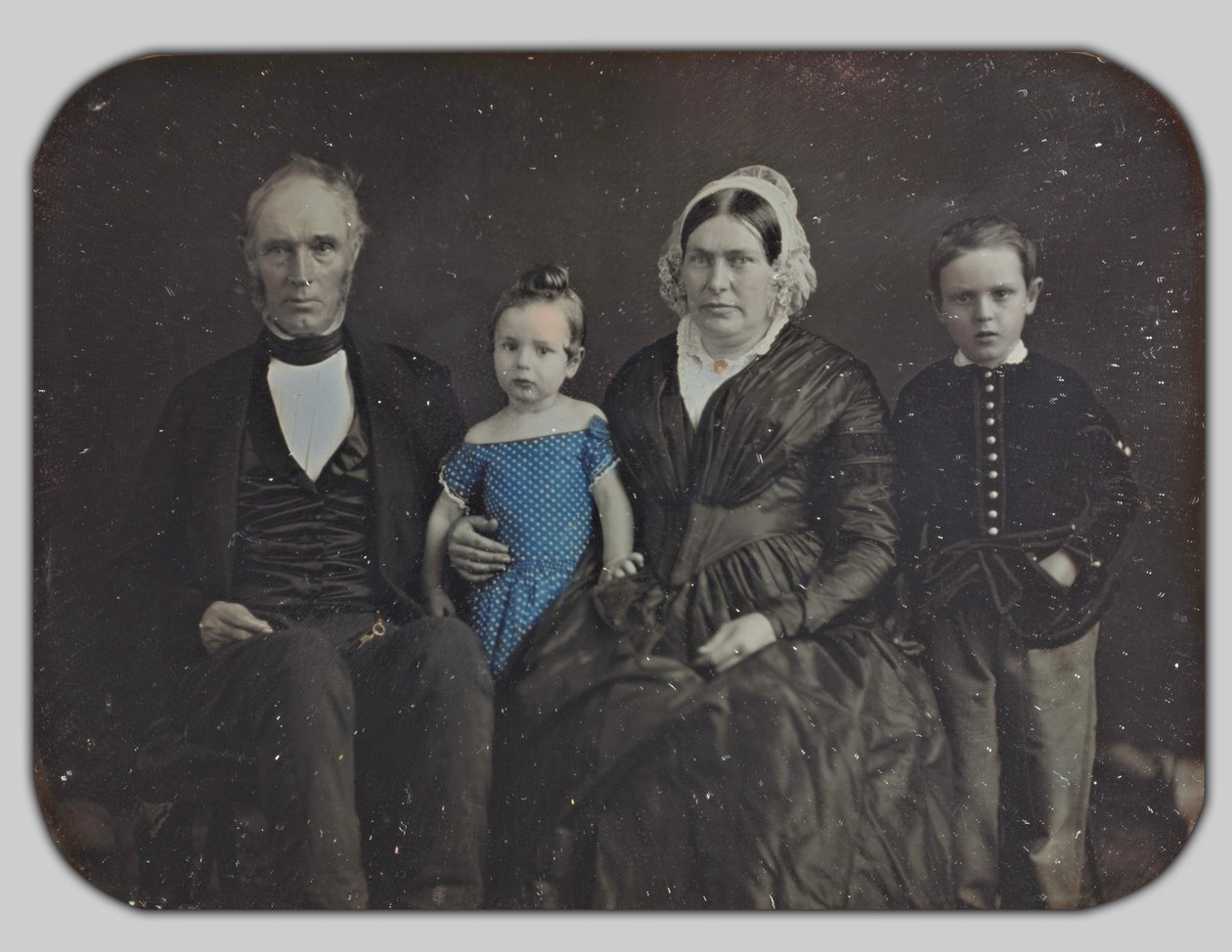 Mrs. Stanfords Mutter, Vater und Familie von English