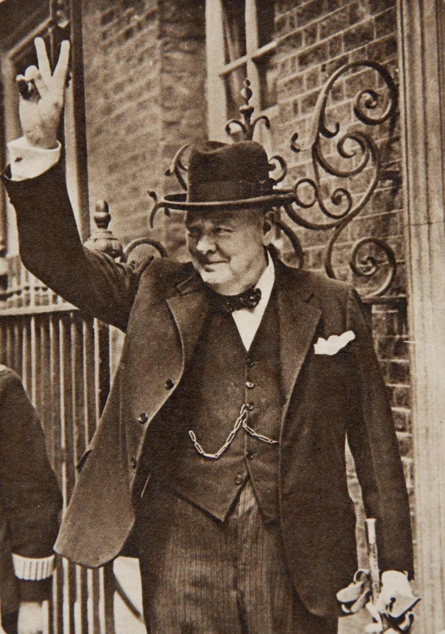 Das Victory V (Photogravur) von English Photographer
