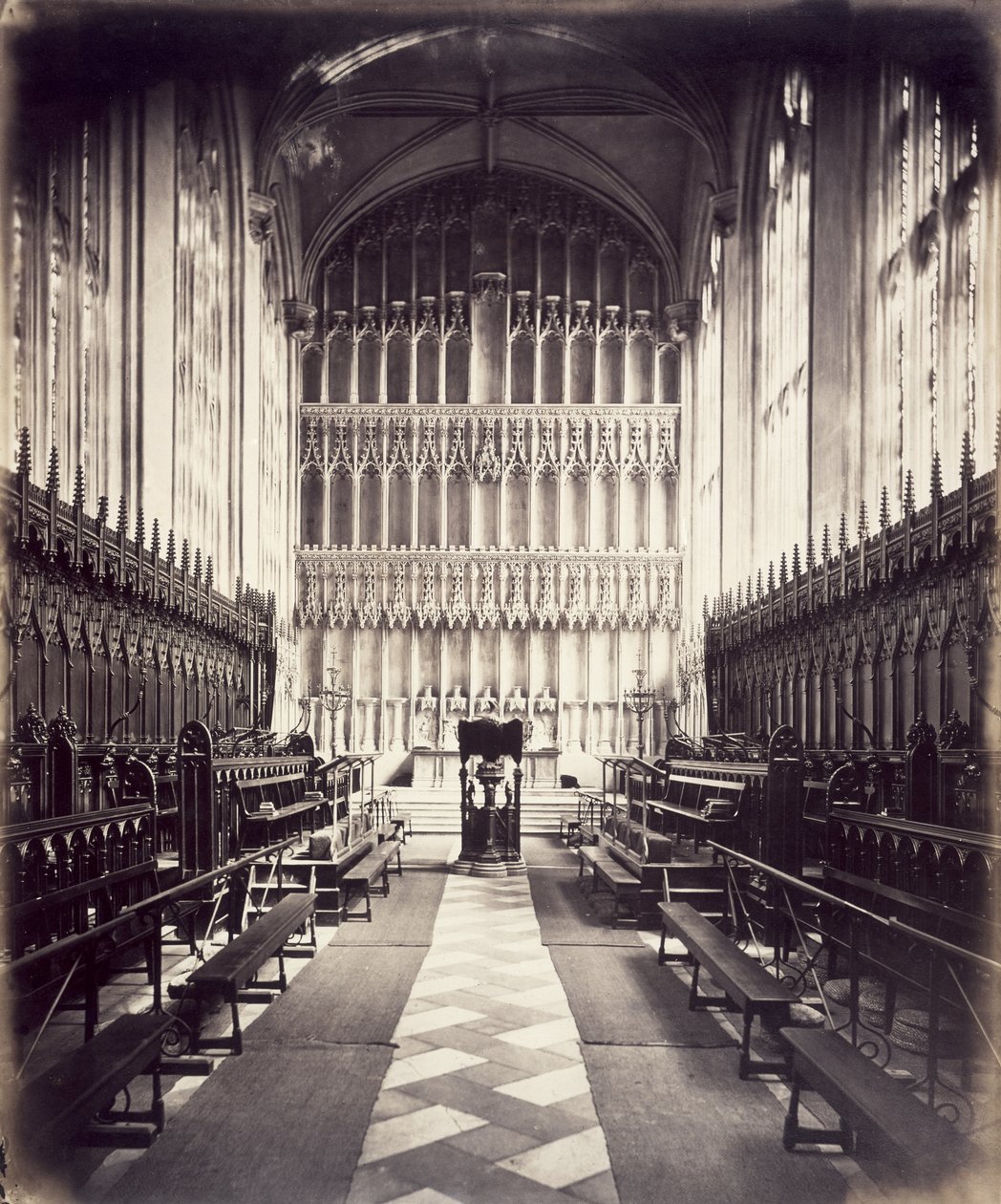 Ansicht des Chors der New College Chapel, 1860-70 von English Photographer