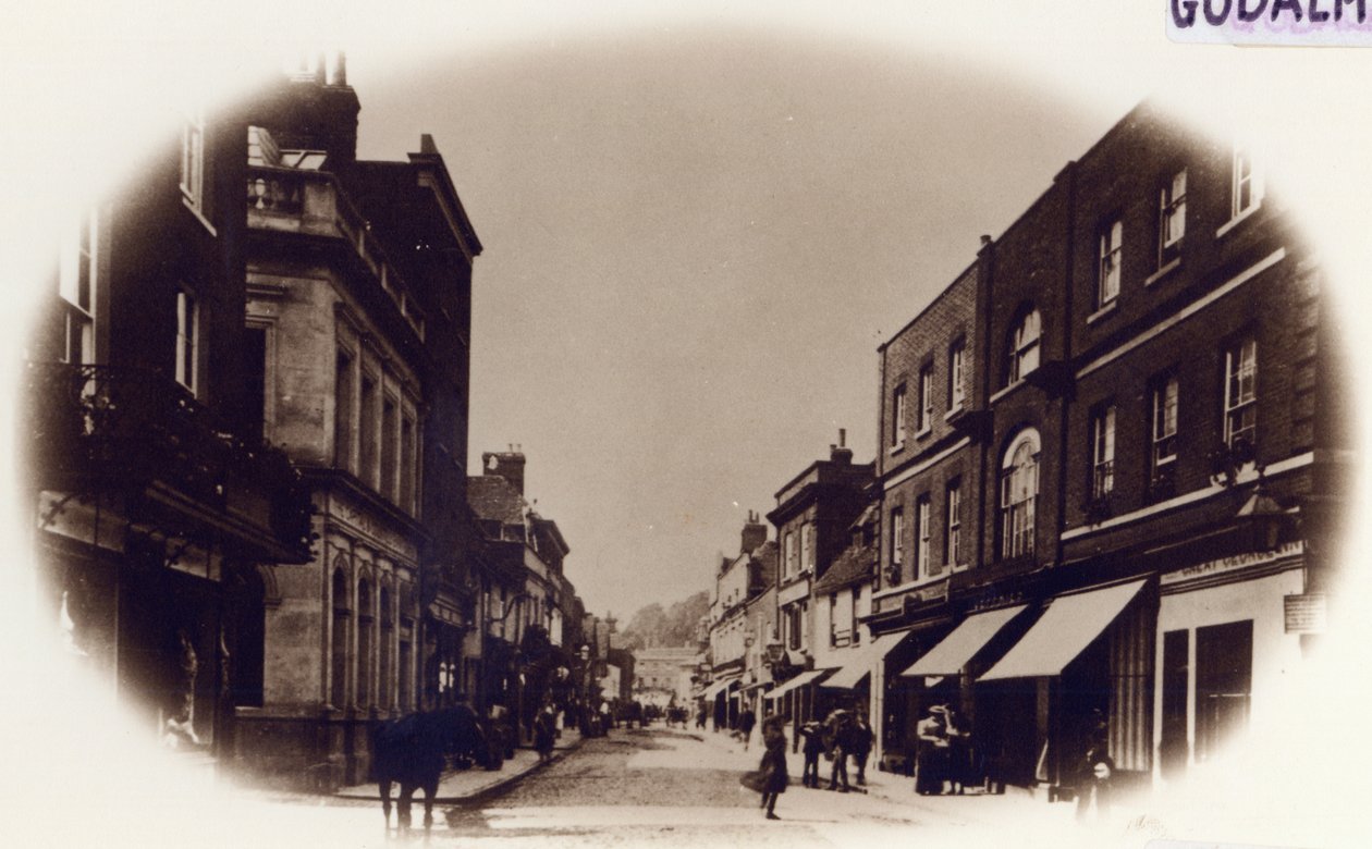 Godalming High Street, Surrey, um 1900 von English Photographer