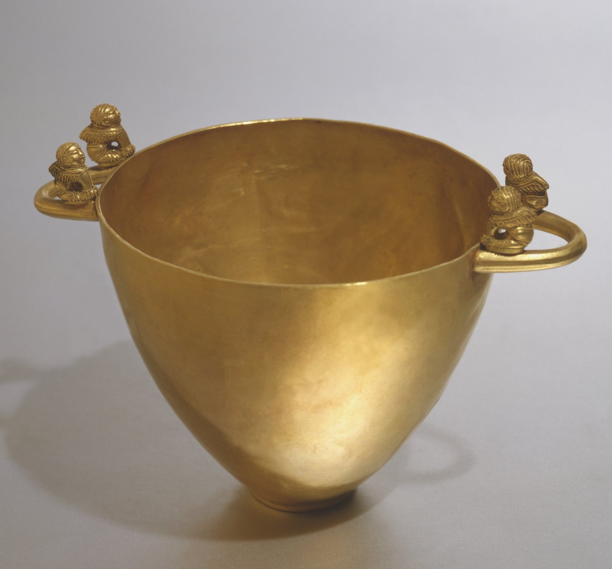 Skyphos aus Palestrina (Gold) von Etruscan