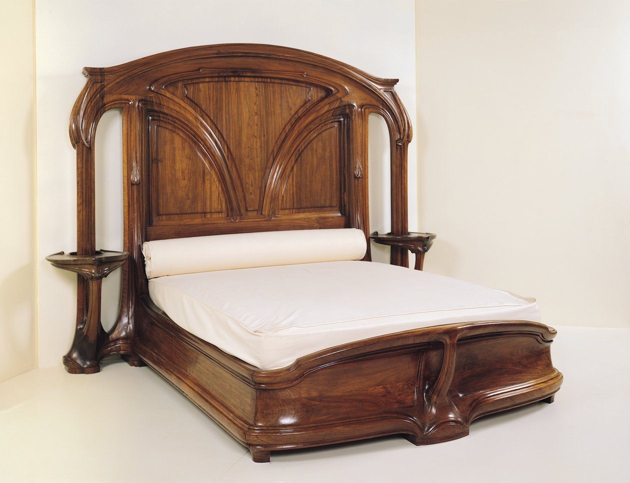 Jugendstilbett, 1900 von Eugene Vallin