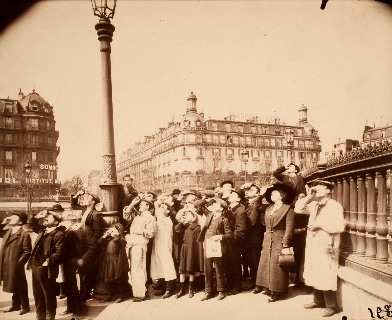 Die Sonnenfinsternis, April 1912 von Eugène Atget