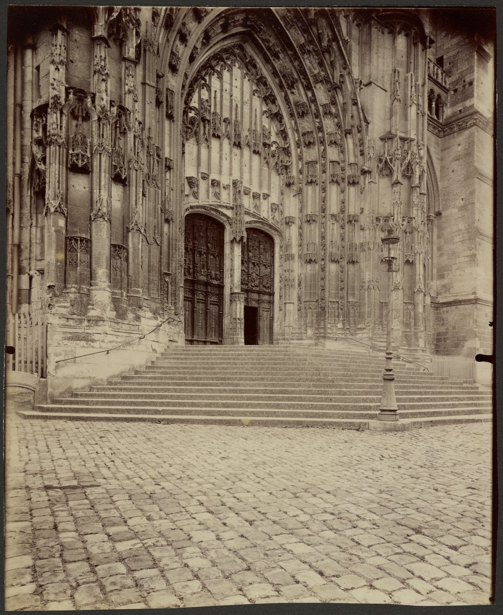 Beauvais, Kathedralentor von Eugène Atget