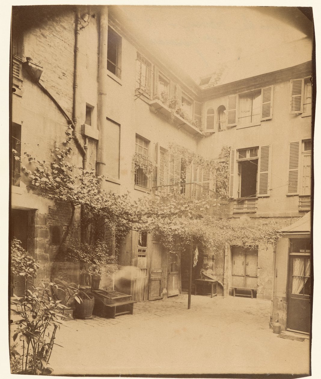 Hof von Rouen, Boulevard Saint-Germain von Eugène Atget
