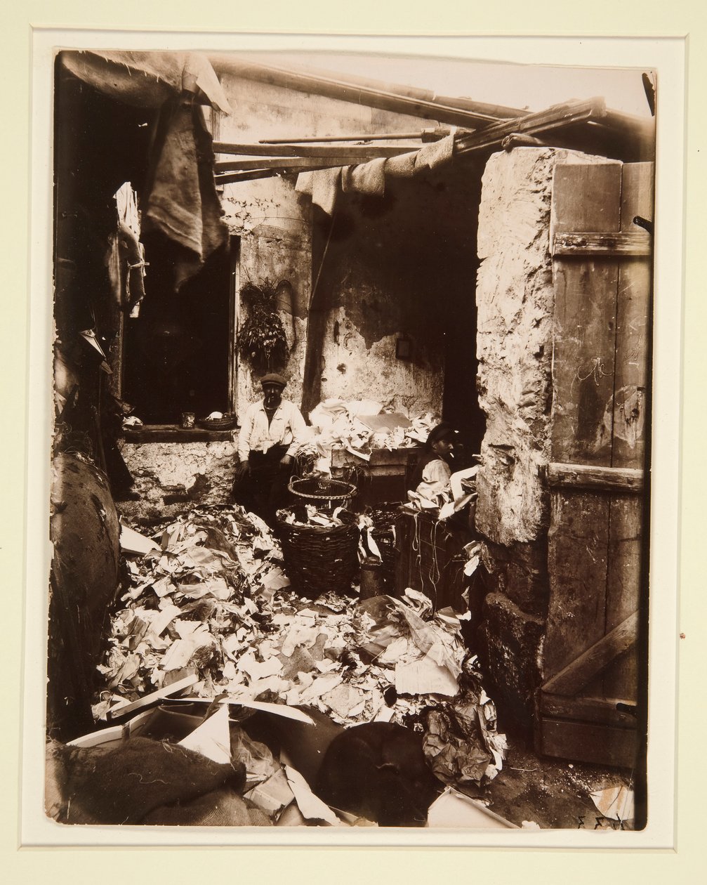 Porte d von Eugène Atget
