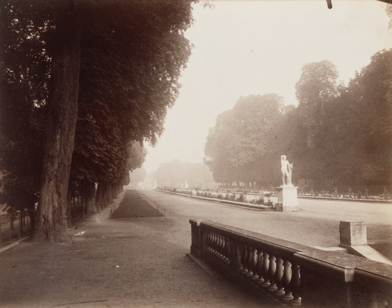 Saint-Cloud von Eugène Atget