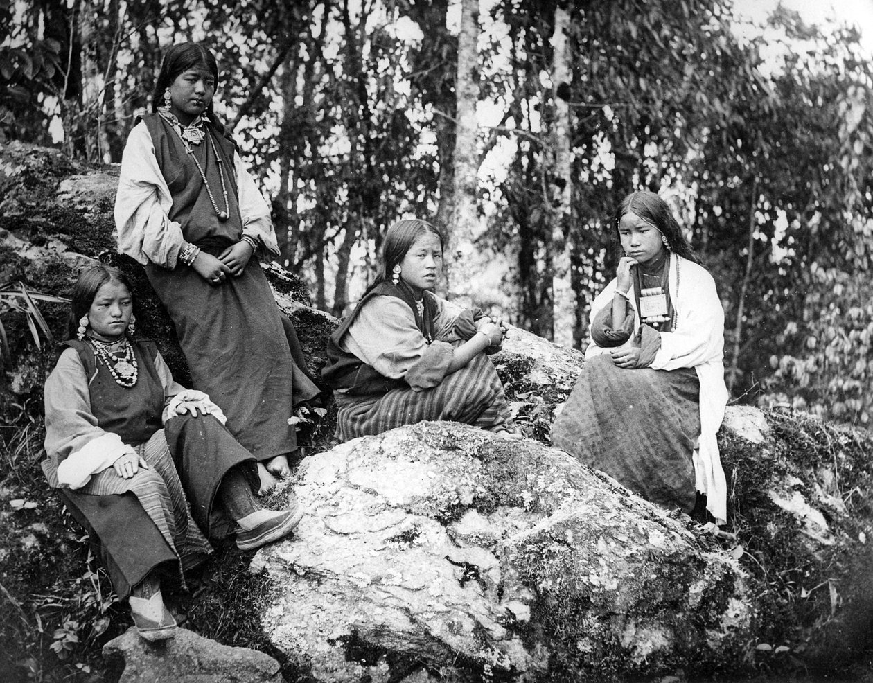 Himalaya-Frauen, ca. spätes 19. Jahrhundert von European Photographer