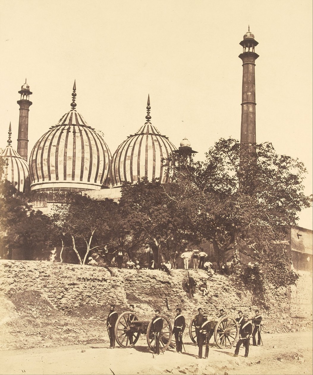 Moschee am Khyratee-Tor von Felice Beato