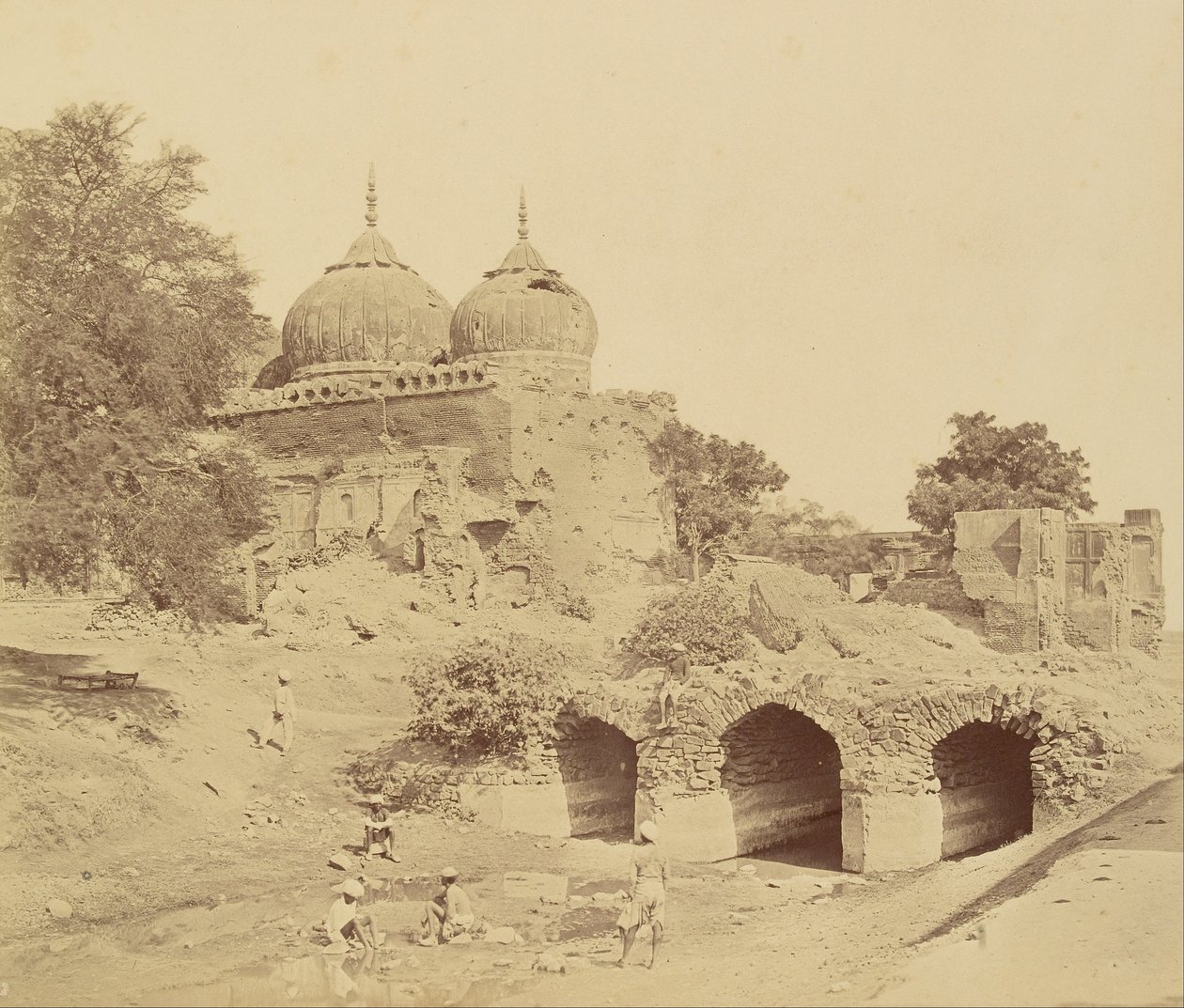 Moschee in der Nähe der Zollhaus-Batterie von Felice Beato
