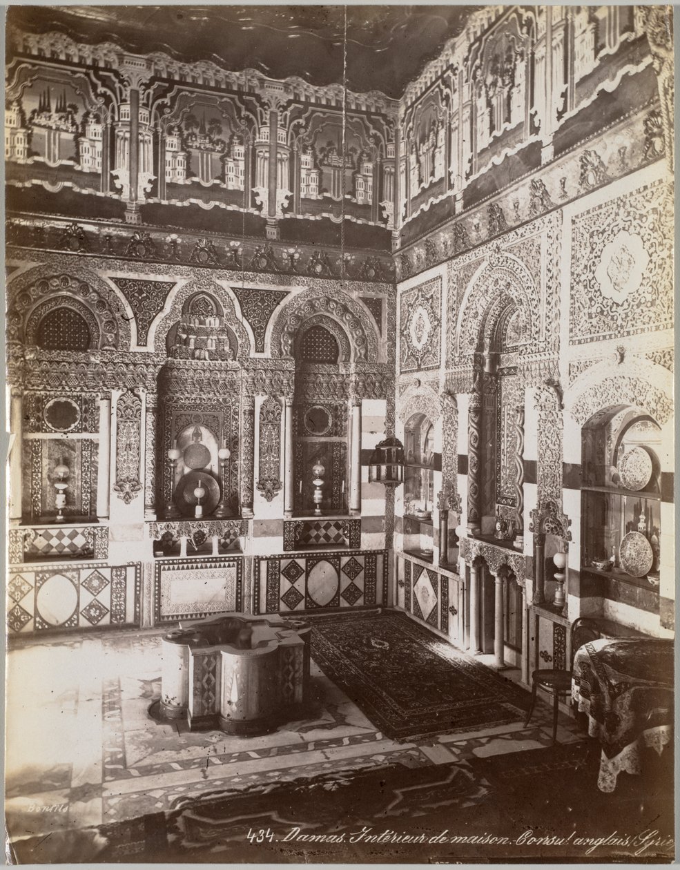 Damaskus. Innenansicht eines Hauses. Englischer Konsul (Syrien) von Félix Bonfils
