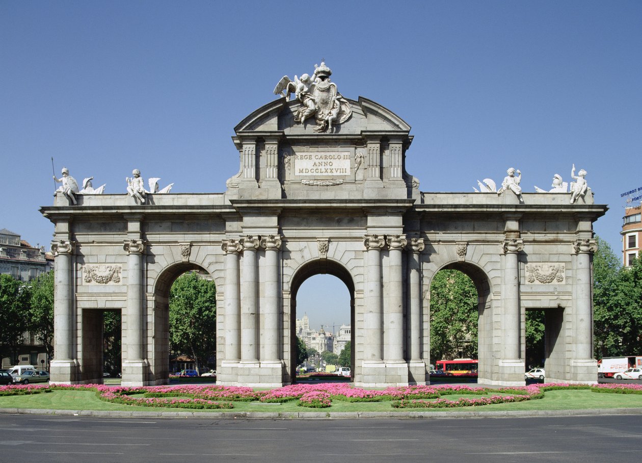 Blick auf das Alcala-Tor von Osten, 1774-78 von Francesco Sabatini