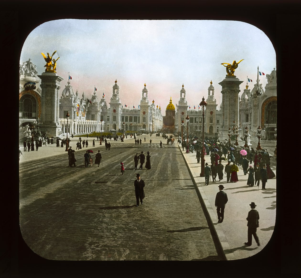 Pariser Ausstellung: Esplanade des Invalides, Paris, 1900 von French Photographer