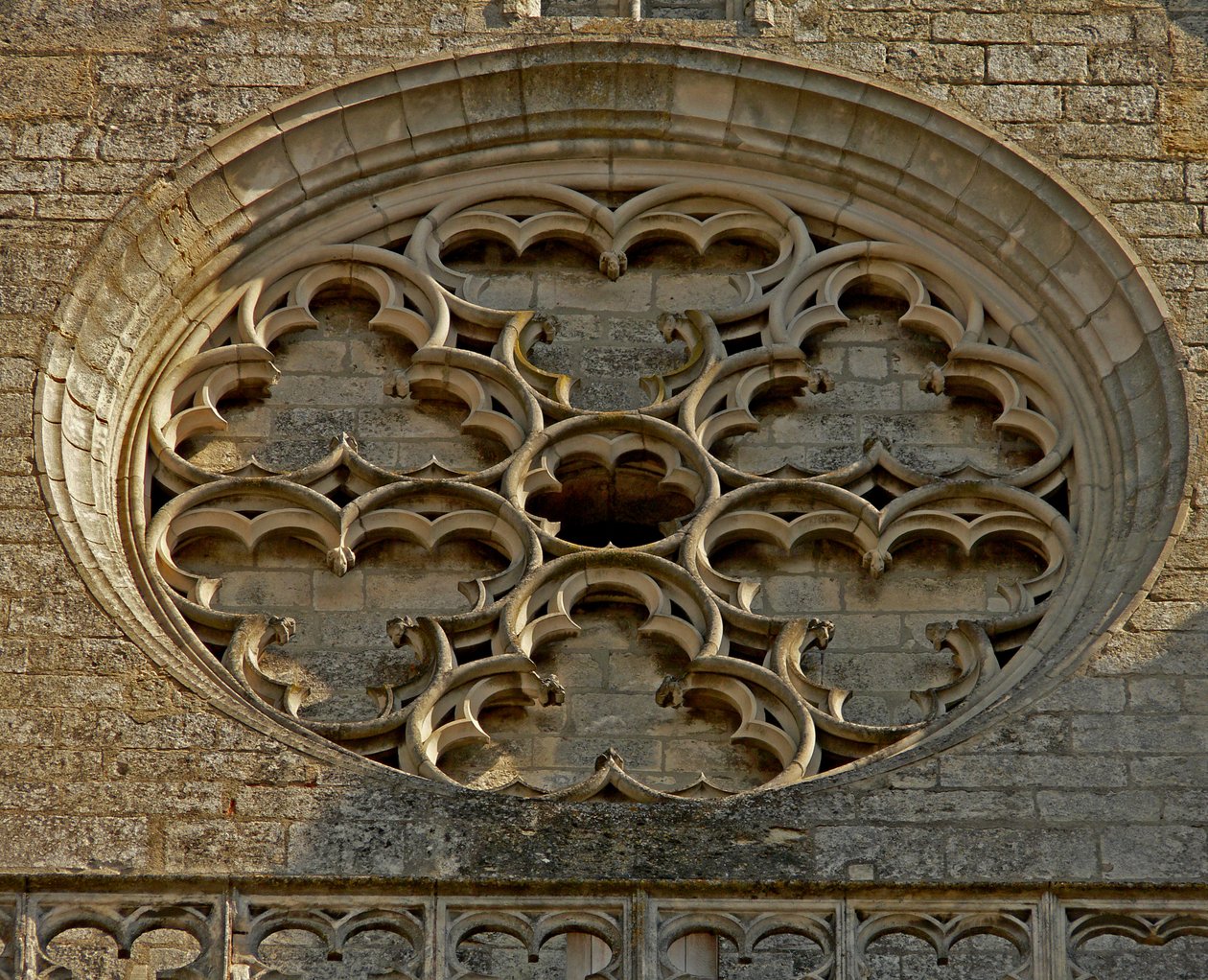 Rosette an der Westfassade von French School