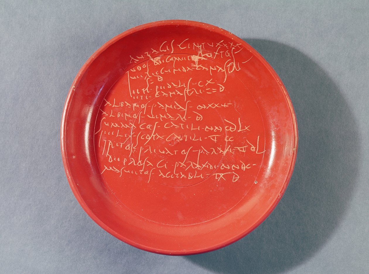 Teller mit keltischem Text, 1.-2. Jahrhundert (Keramik) von Gallo Roman