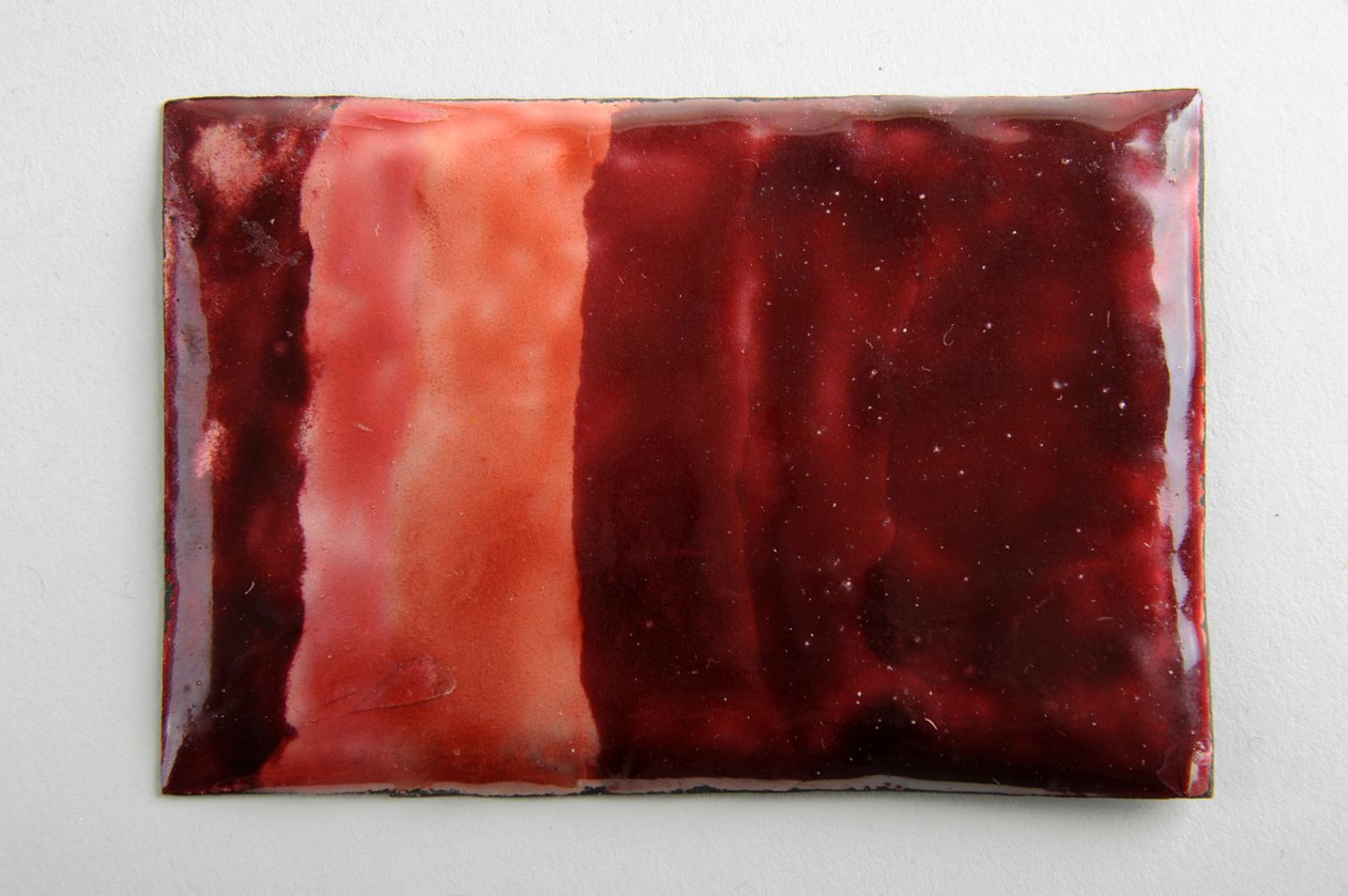 Rote Emailleplakette von George James Frampton